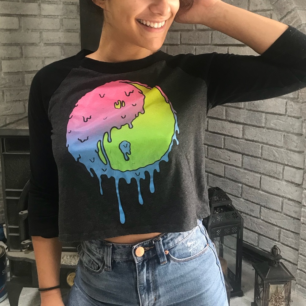 Quarter Sleeve Black Graphic Tee